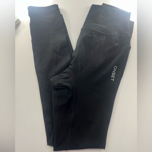 ONSET live well Black High-Waisted Leggings